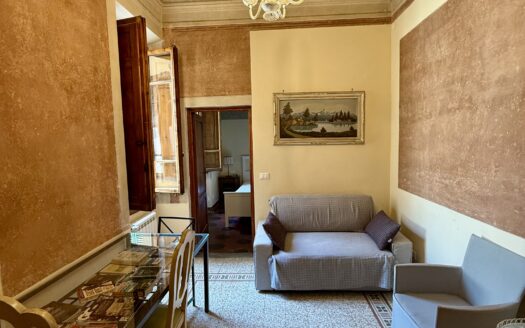 Three-Room Apartament for sale in Piazza San Lorenzo