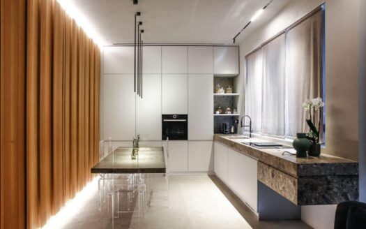 Newly Renovated Apartment with Panoramic Terrace Overlooking the Arno and Piazzale Michelangelo